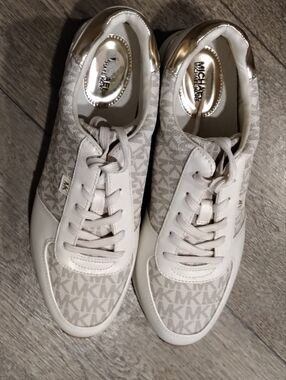NWOT* Michael Kors Low-Top Sneakersbedrooms?- 8.5